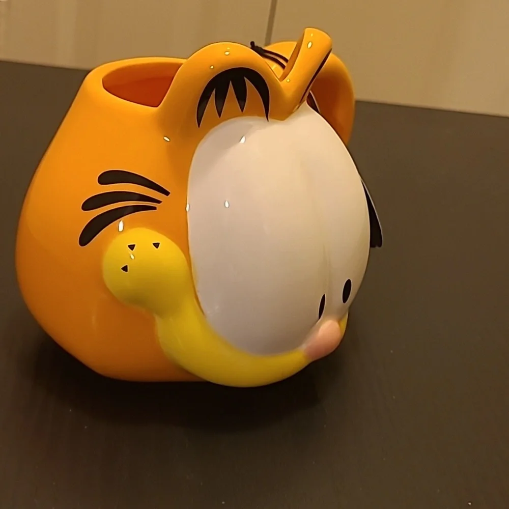 Garfield 19oz Mug with Matching Bag Clips - Picture 7 of 8